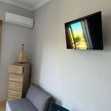 Nefeli Rooms Agia Marina  Exterior photo