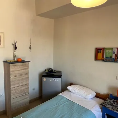 Nefeli Rooms Agia Marina  Exterior photo