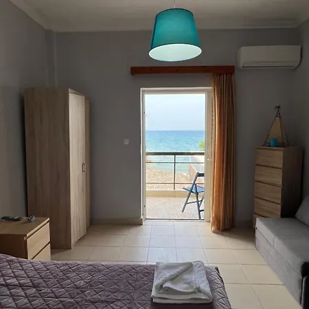 Nefeli Rooms Agia Marina  Exterior photo