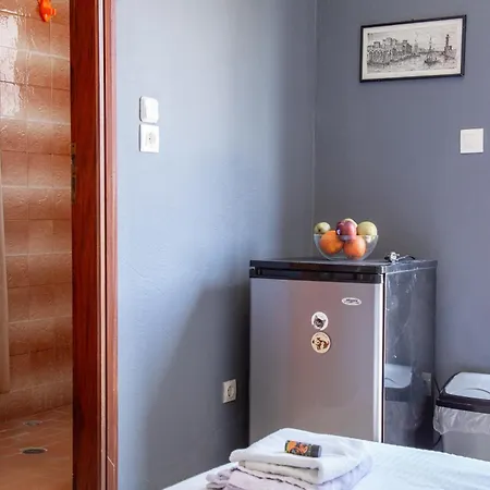 Nefeli Rooms Agia Marina  Exterior photo