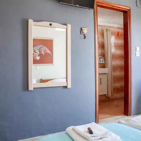 Nefeli Rooms Agia Marina  Exterior photo