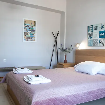 Nefeli Rooms Agia Marina  Exterior photo