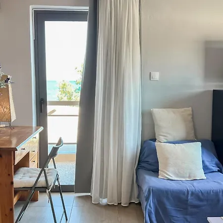 Nefeli Rooms Agia Marina  Exterior photo