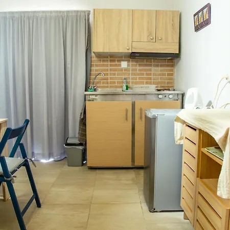 Nefeli Rooms Agia Marina  Exterior photo