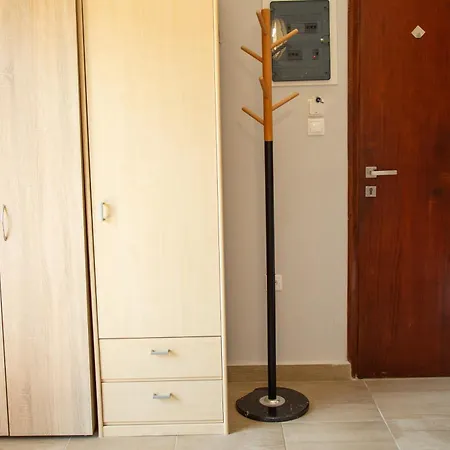 Nefeli Rooms Agia Marina  Exterior photo