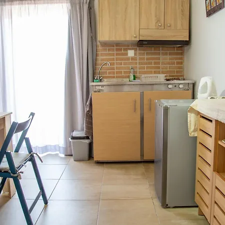 Nefeli Rooms Agia Marina  Exterior photo
